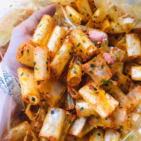 4-d10167df-9191-49ab-98be-3ddf60e16335 Cách làm bánh tráng cuộn hành phi