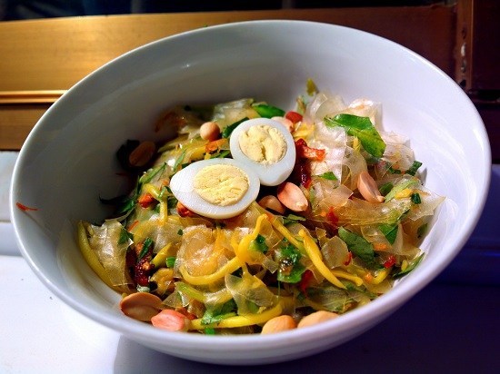 Công thức để có một phần bánh tráng trộn đúng chất.