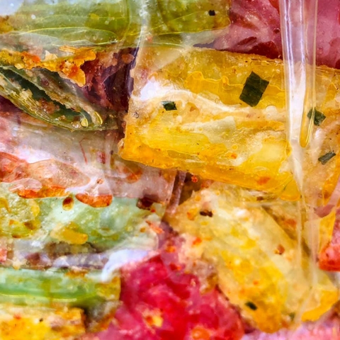 Bánh cuộn Tết Đậu Phộng Cô Út