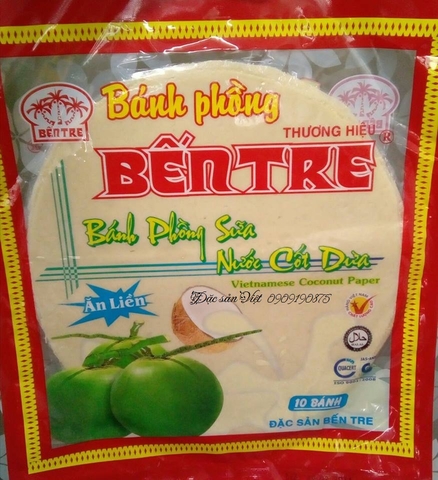 Bánh tráng sữa dừa là món ăn yêu thích của nhiều bạn trẻ