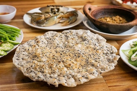 hinh-anh-5-dc8294f6-30a3-4f7e-bef1-0a2a3cf3de2d Chia sẻ bí kíp mua bánh tráng dừa siêu ngon